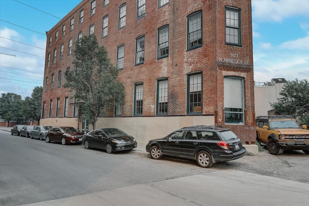 Frontdesk I Carriage Wheel Lofts Apts Philadelphia Lägenhet Exteriör bild